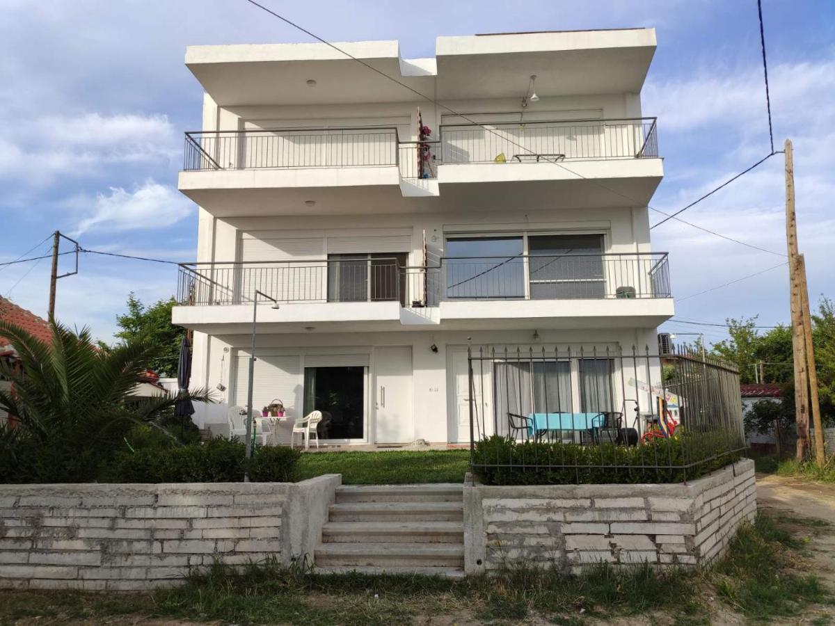 Sunrise View Apartment Ofrinion Luaran gambar
