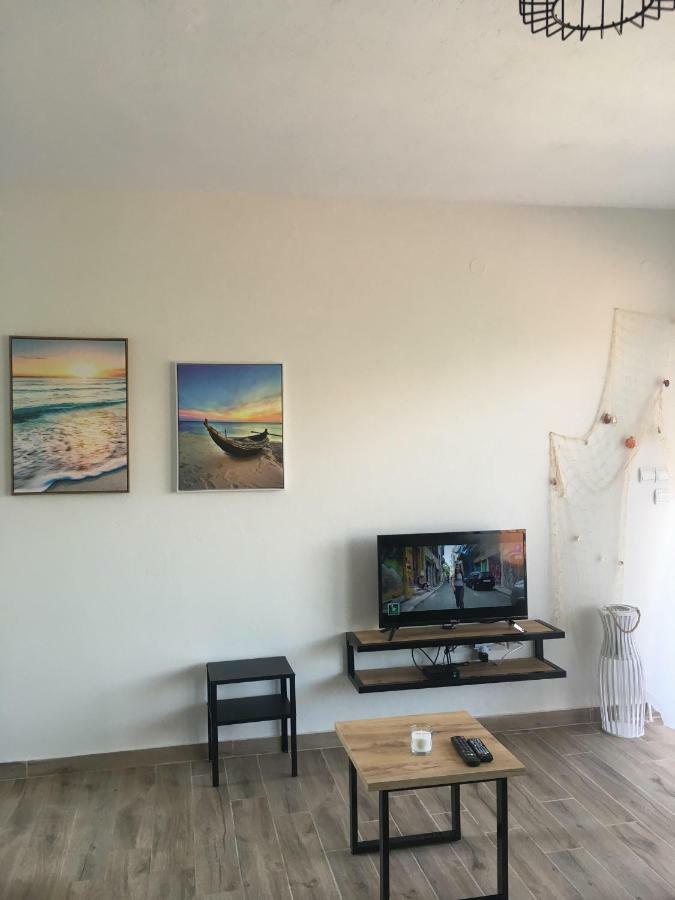 Sunrise View Apartment Ofrinion Luaran gambar